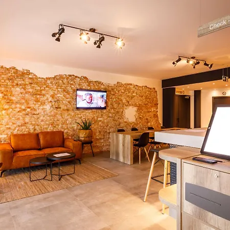 Hotel B-inn
